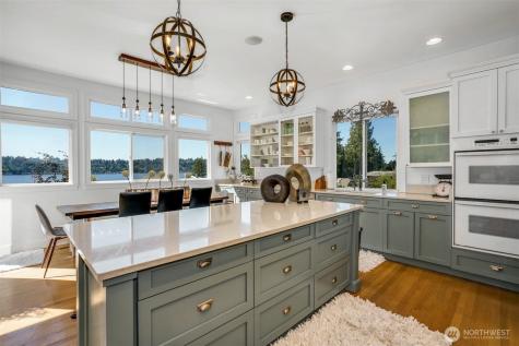 13130 Holmes Point Drive NE Kirkland WA 98034