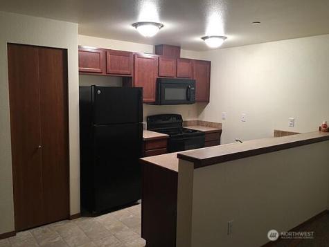 9140 184 Bonney Lake WA 98391