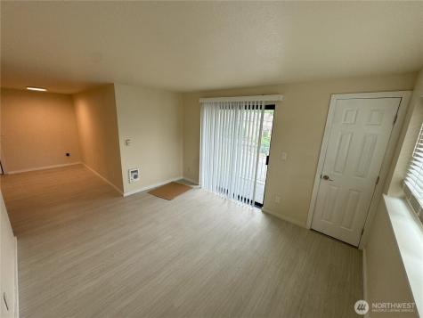 929 N 105th Street Seattle WA 98133