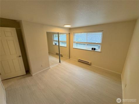 929 N 105th Street Seattle WA 98133
