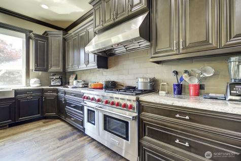 950 211th Place SE Sammamish WA 98075