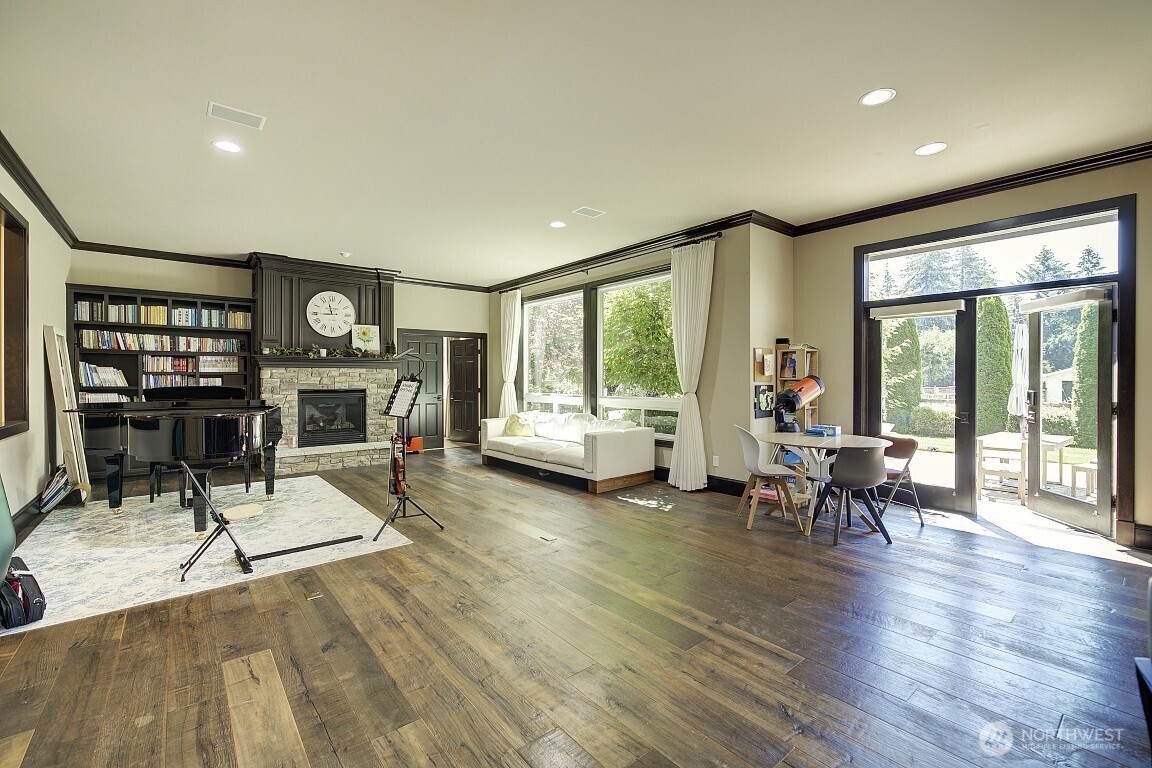 950 211th Place SE Sammamish WA 98075