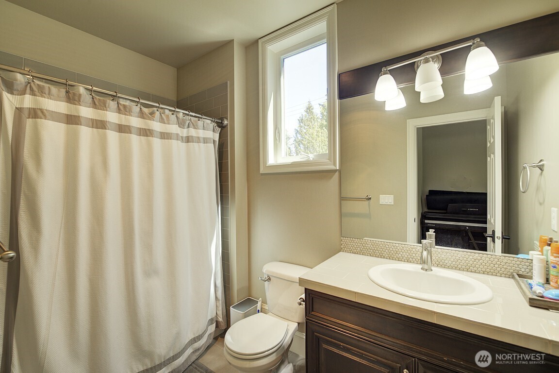 950 211th Place SE Sammamish WA 98075