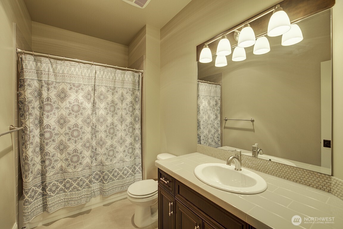 950 211th Place SE Sammamish WA 98075