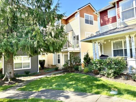 515 225th Place NE Sammamish WA 98074