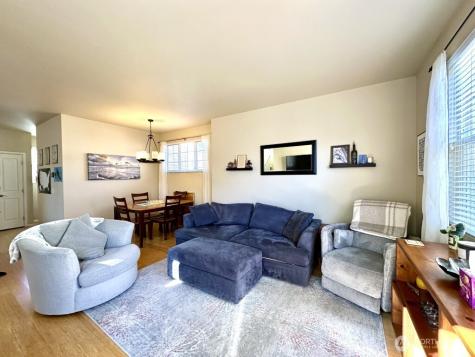515 225th Place NE Sammamish WA 98074