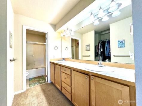 515 225th Place NE Sammamish WA 98074
