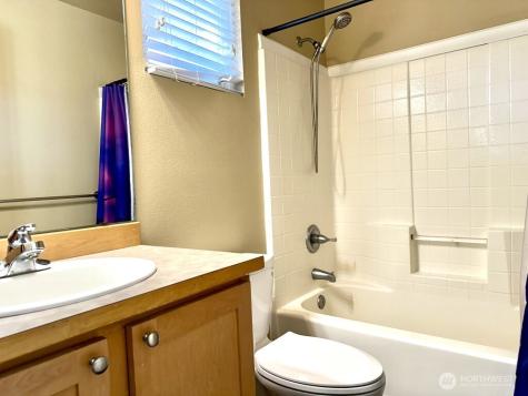 515 225th Place NE Sammamish WA 98074