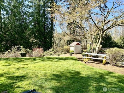 515 225th Place NE Sammamish WA 98074