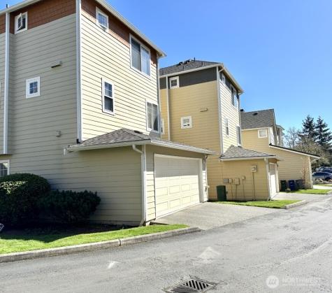 515 225th Place NE Sammamish WA 98074