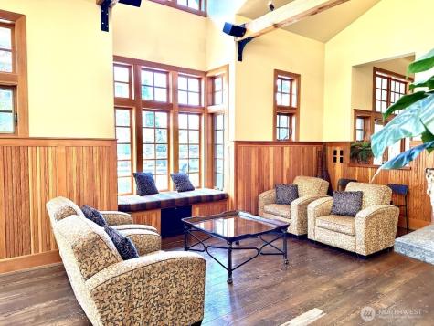 515 225th Place NE Sammamish WA 98074