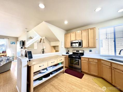 515 225th Place NE Sammamish WA 98074