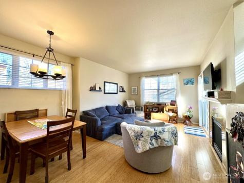 515 225th Place NE Sammamish WA 98074