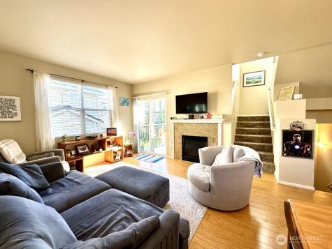 515 225th Place NE Sammamish WA 98074