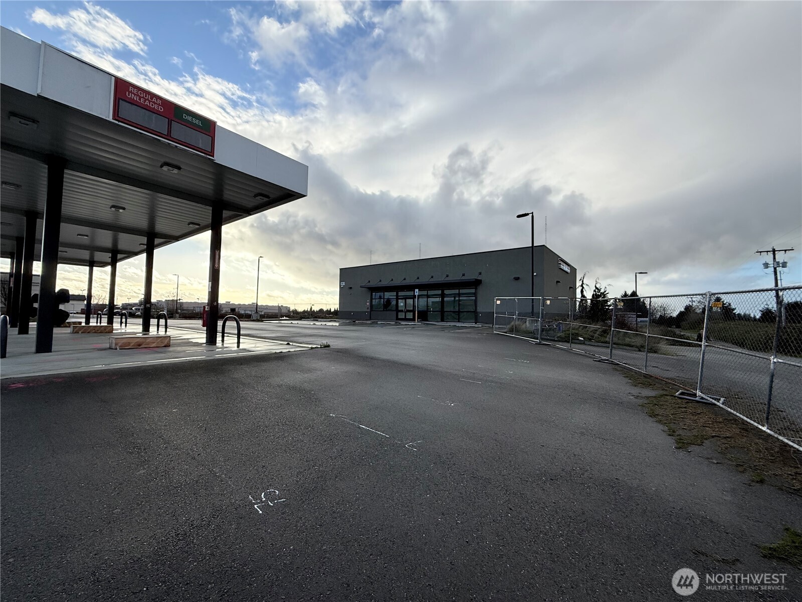 2021 Freeway Drive Mount Vernon WA 98273