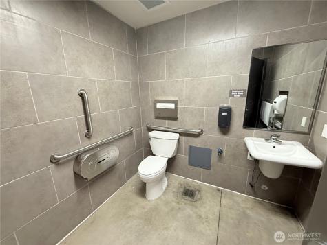 2021 Freeway Drive Mount Vernon WA 98273