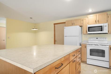 8121 NE 126th Street Kirkland WA 98034
