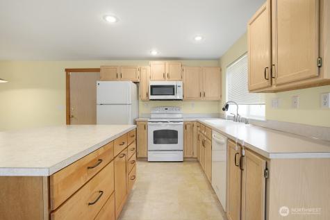 8121 NE 126th Street Kirkland WA 98034