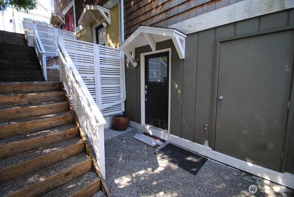 39 Etruria Street Seattle WA 98109