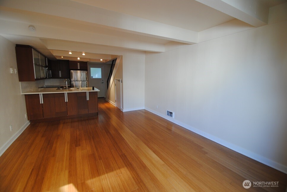 39 Etruria Street Seattle WA 98109