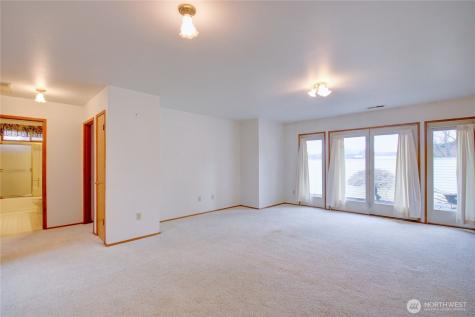 2207 N Trumpeter Drive Mount Vernon WA 98273