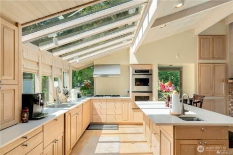 8428 N Mercer Way Mercer Island WA 98040