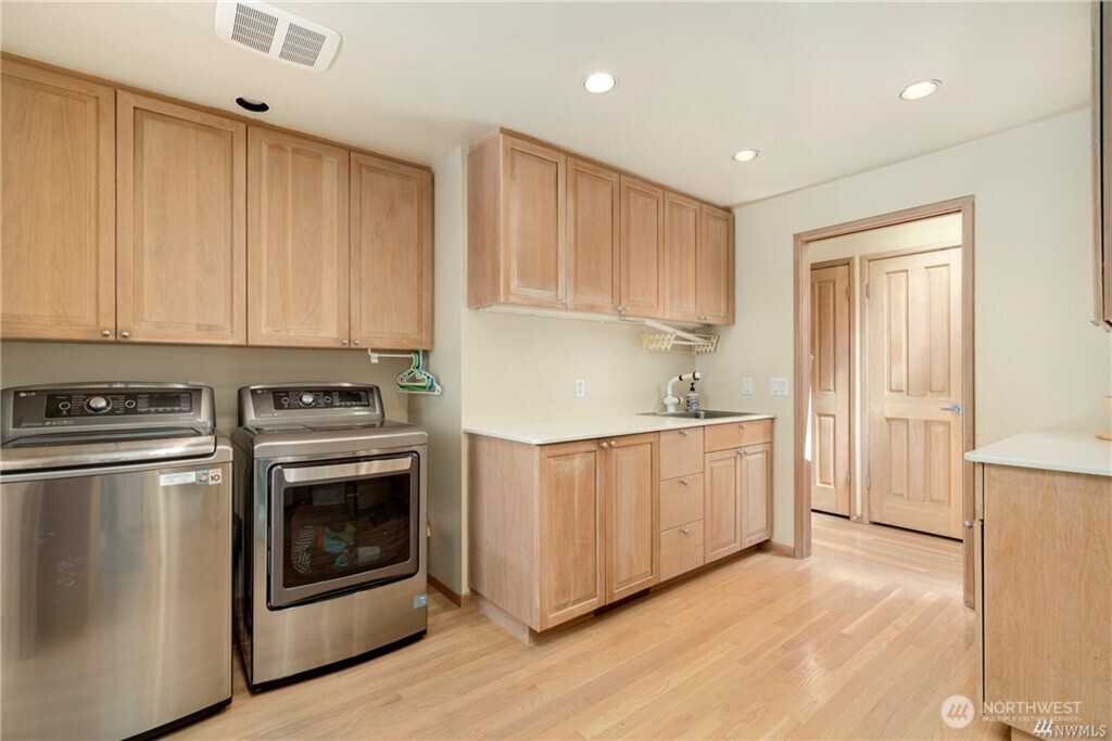 8428 N Mercer Way Mercer Island WA 98040