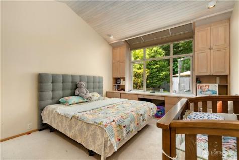 8428 N Mercer Way Mercer Island WA 98040