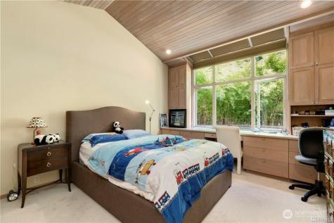 8428 N Mercer Way Mercer Island WA 98040