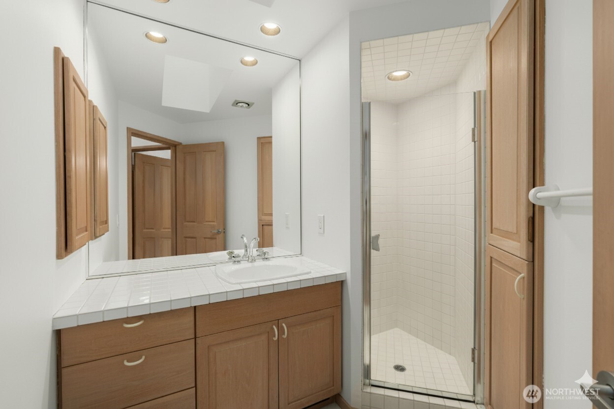 8428 N Mercer Way Mercer Island WA 98040