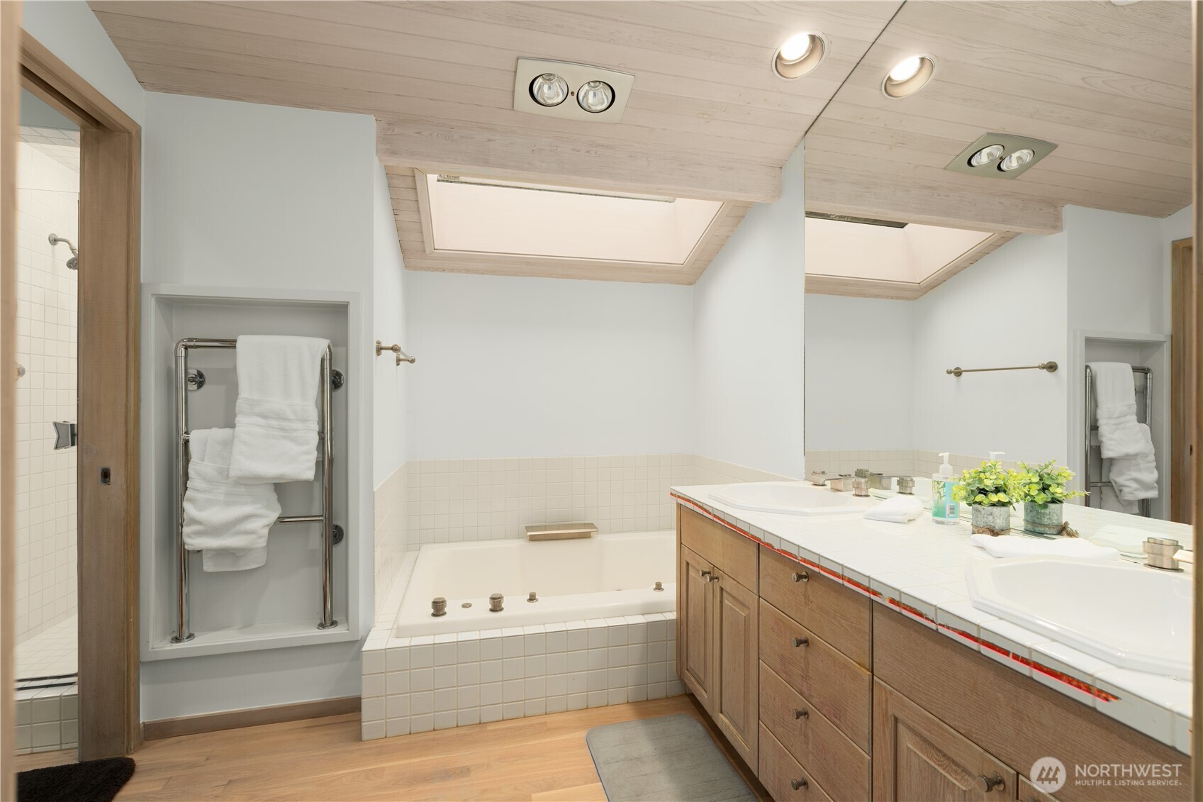 8428 N Mercer Way Mercer Island WA 98040