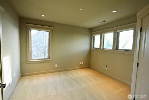310 8th Avenue W Kirkland WA 98033