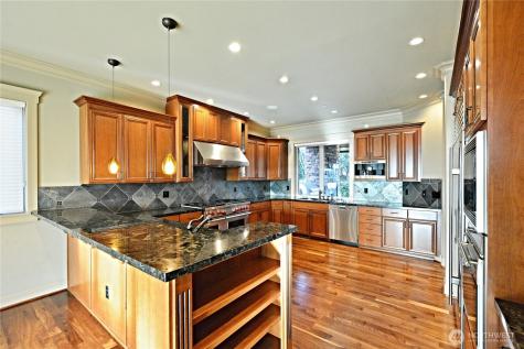 310 8th Avenue W Kirkland WA 98033