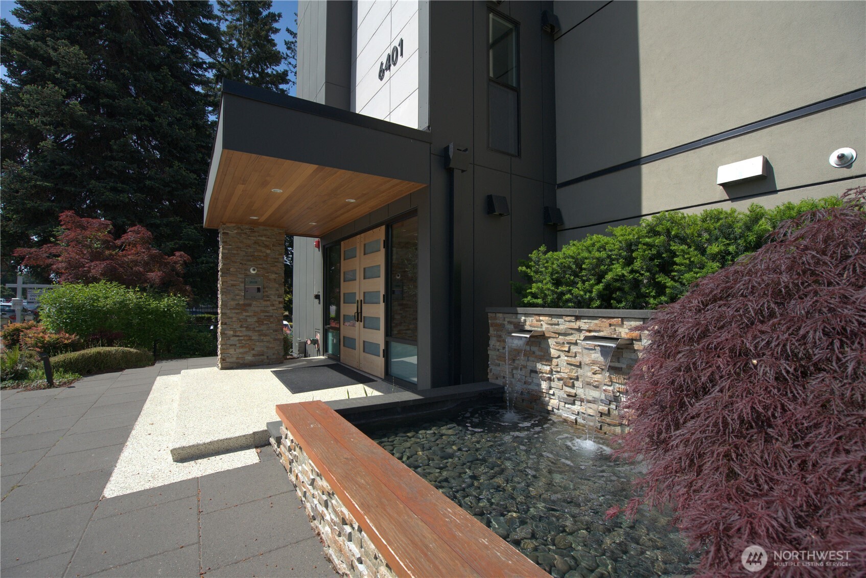6401 Lake Washington Boulevard NE Kirkland WA 98033