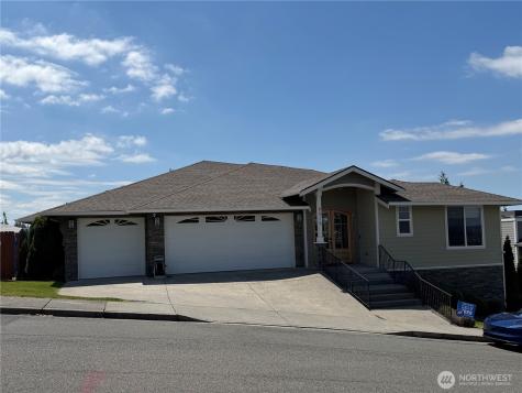 8212 72nd Place NE Marysville WA 98270
