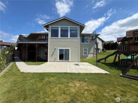 8212 72nd Place NE Marysville WA 98270