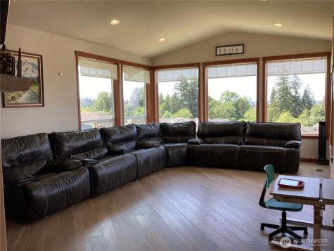 8212 72nd Place NE Marysville WA 98270