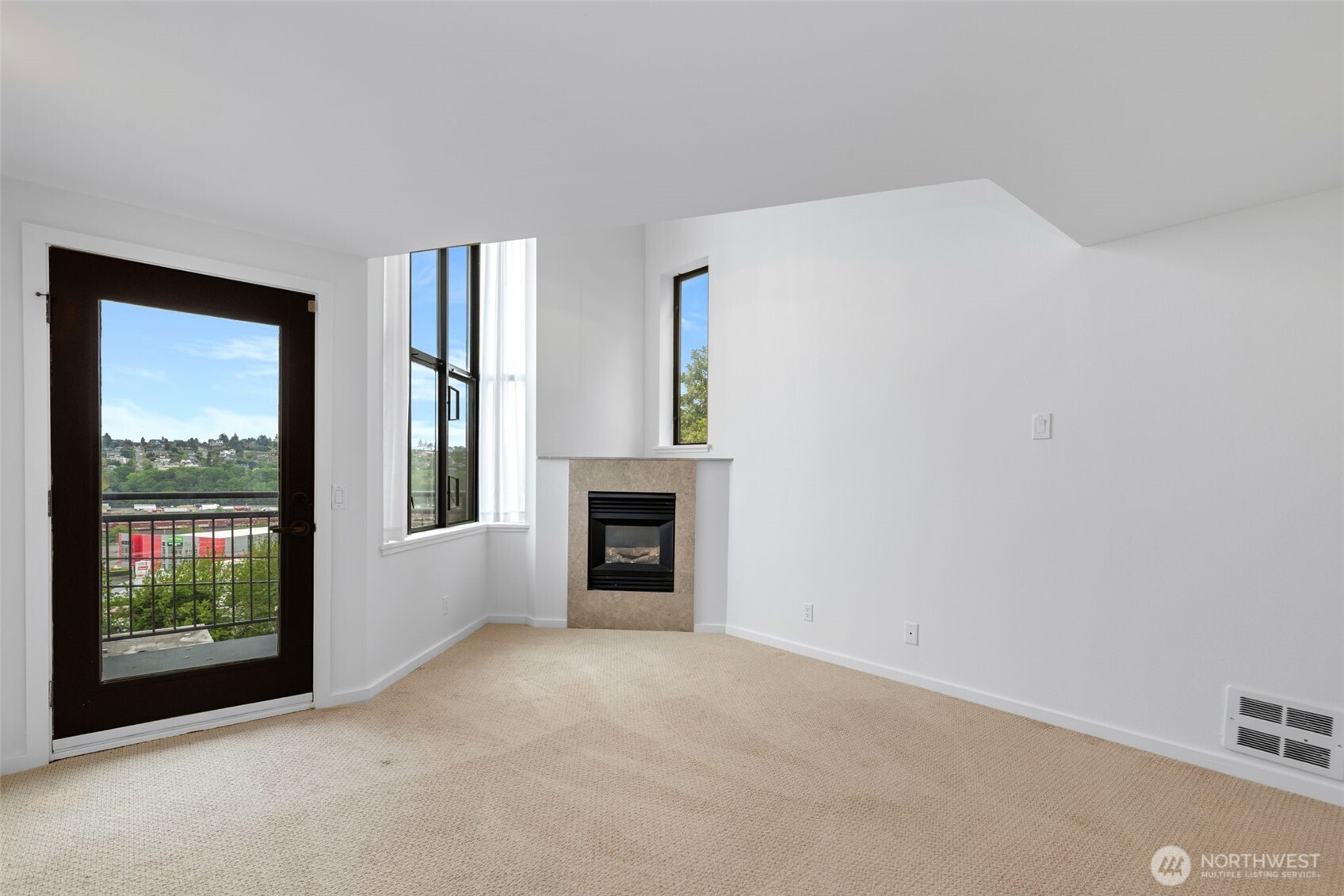 2048 13th Avenue W Seattle WA 98119