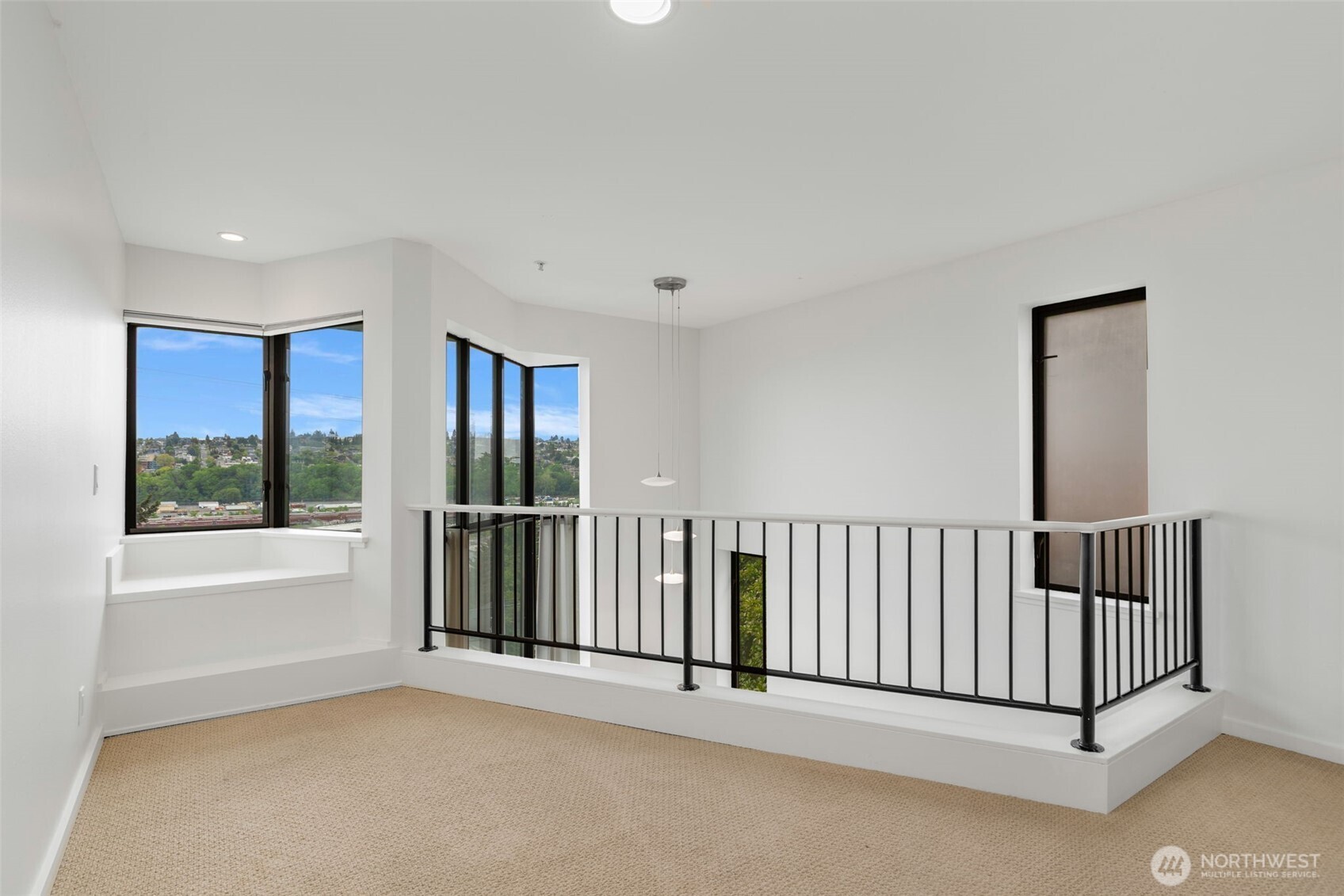 2048 13th Avenue W Seattle WA 98119
