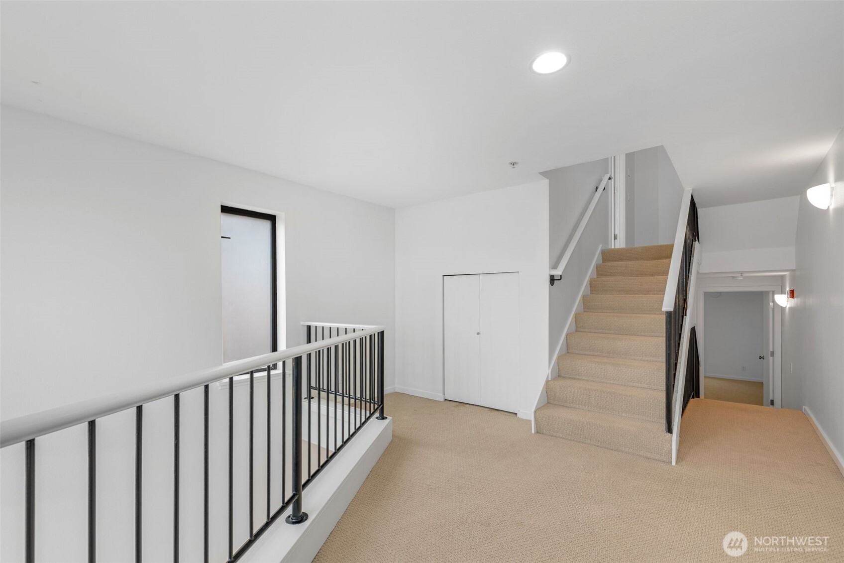 2048 13th Avenue W Seattle WA 98119