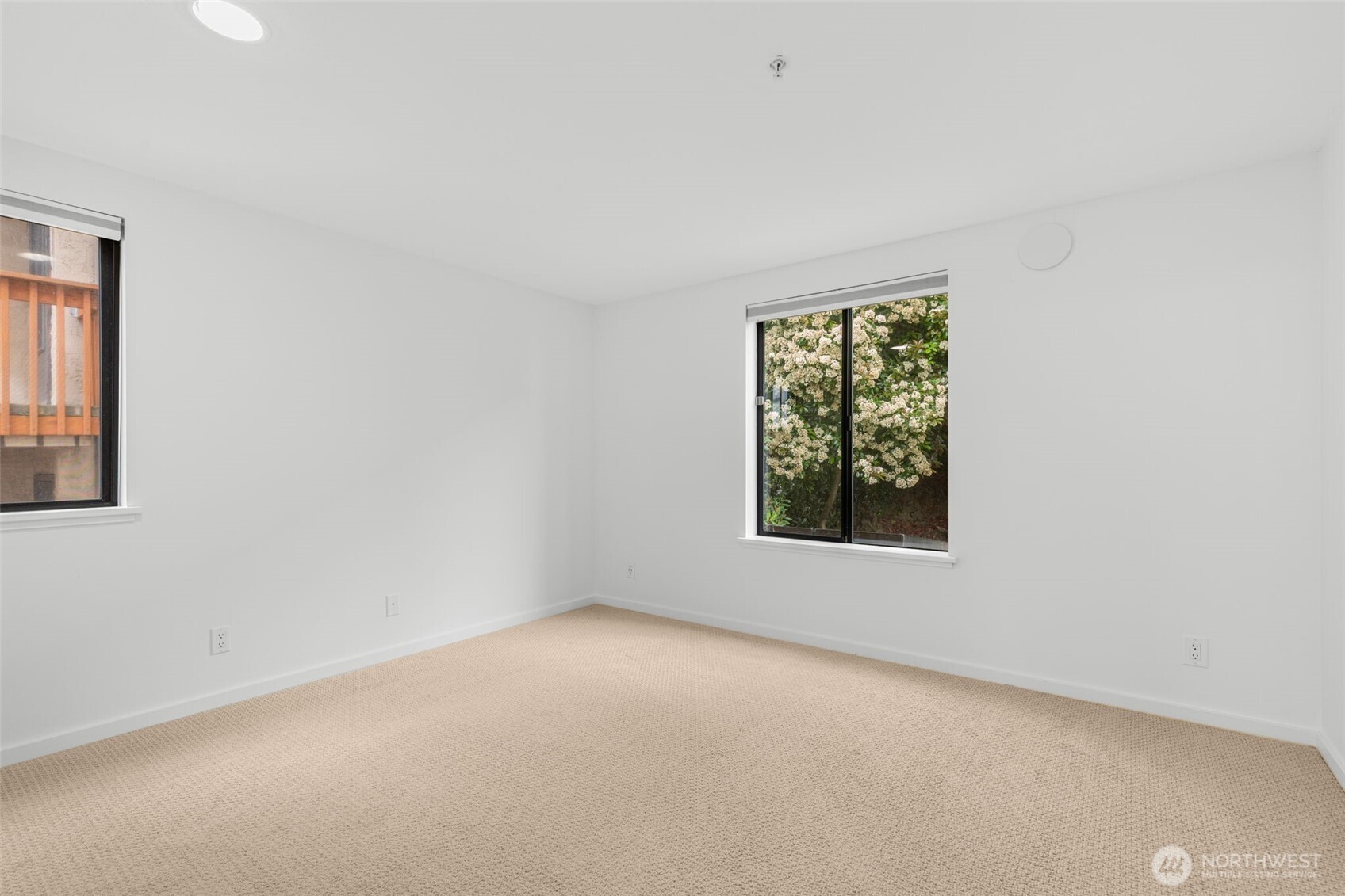 2048 13th Avenue W Seattle WA 98119