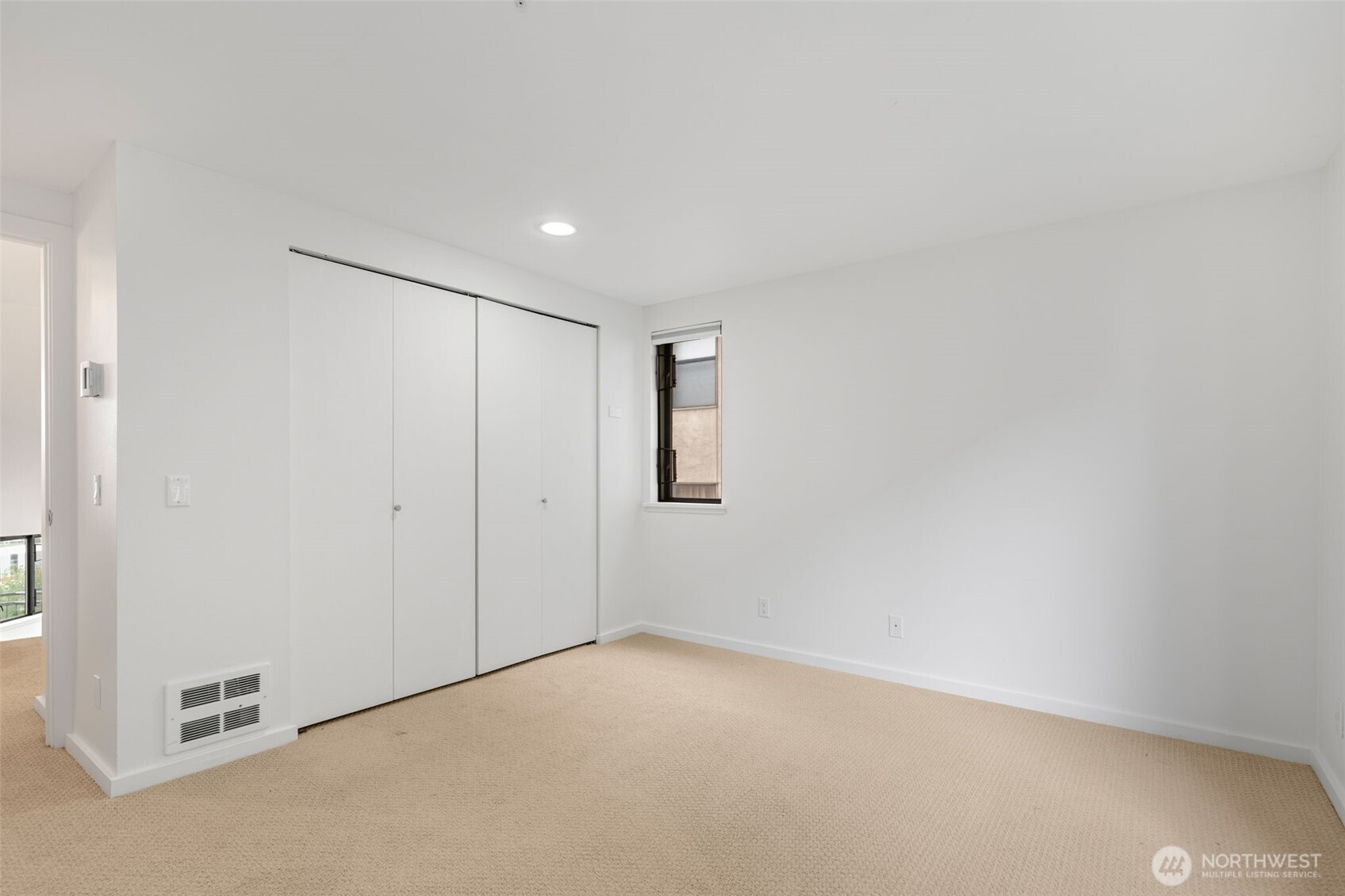 2048 13th Avenue W Seattle WA 98119