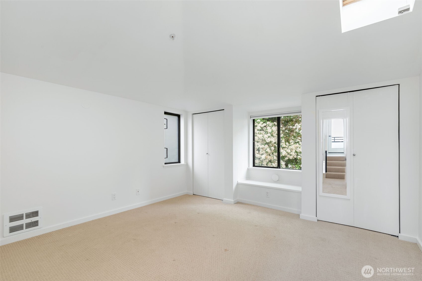 2048 13th Avenue W Seattle WA 98119