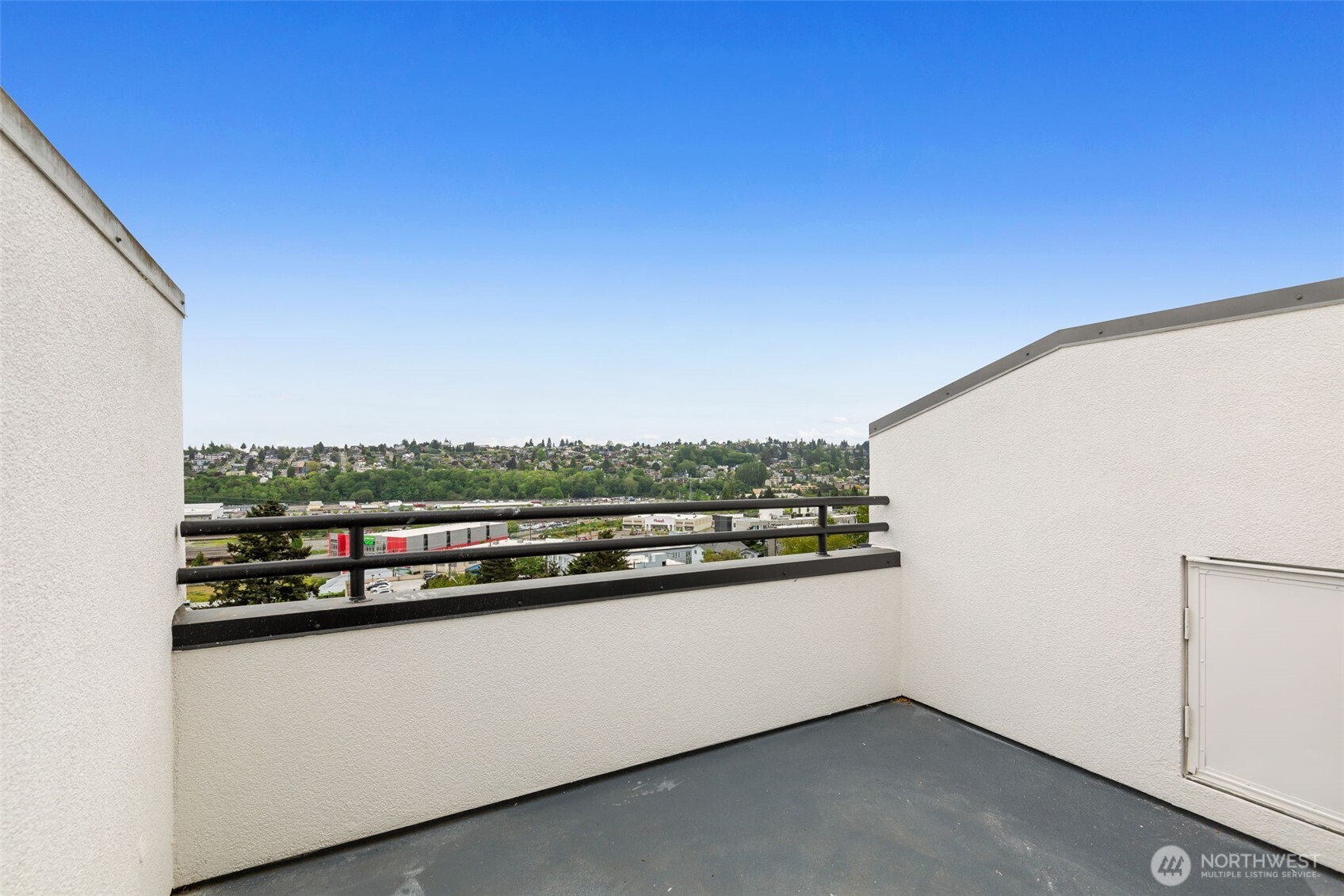 2048 13th Avenue W Seattle WA 98119
