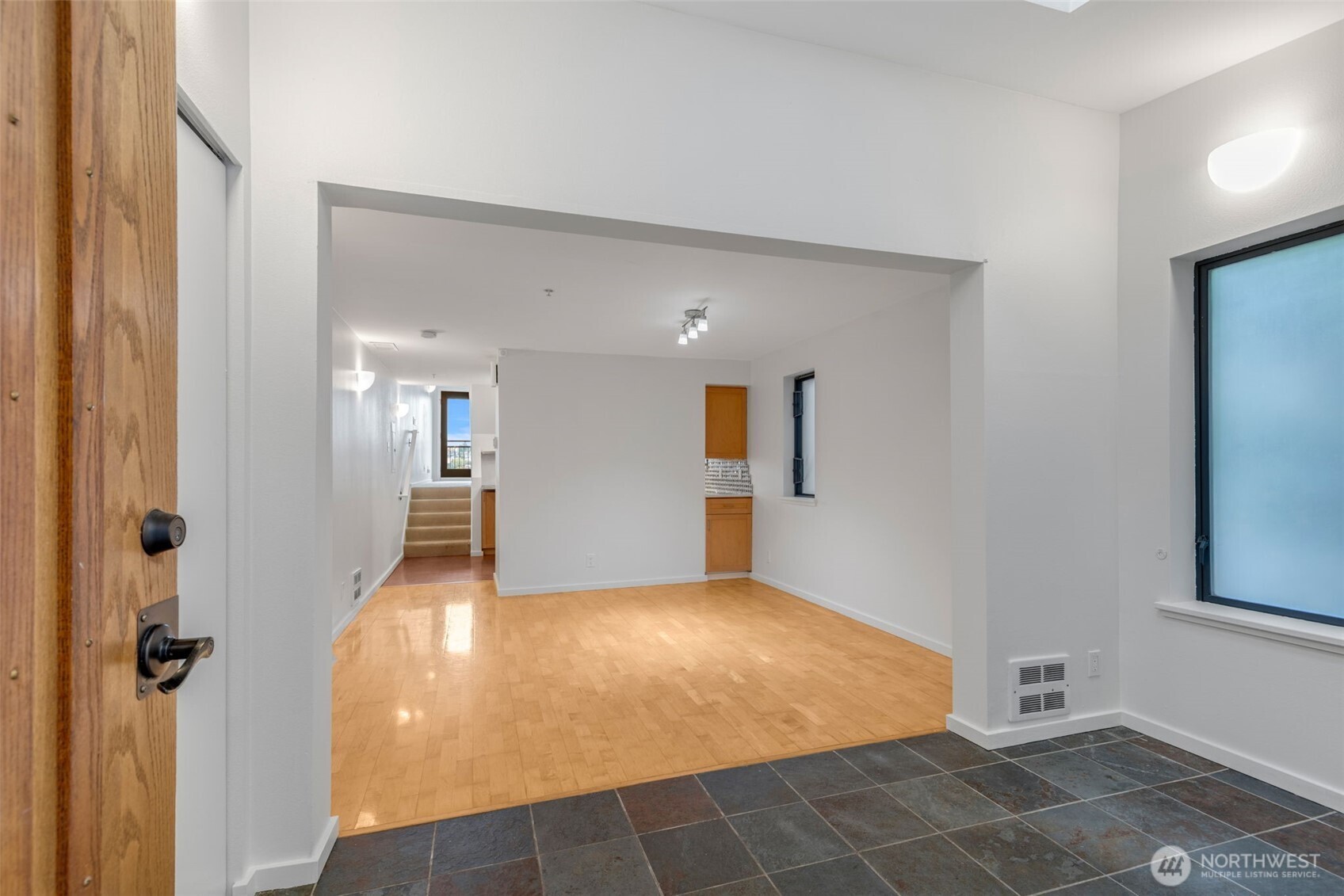 2048 13th Avenue W Seattle WA 98119