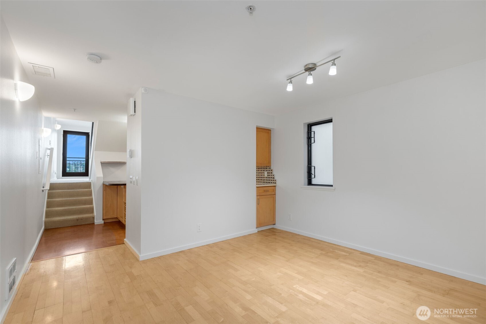 2048 13th Avenue W Seattle WA 98119