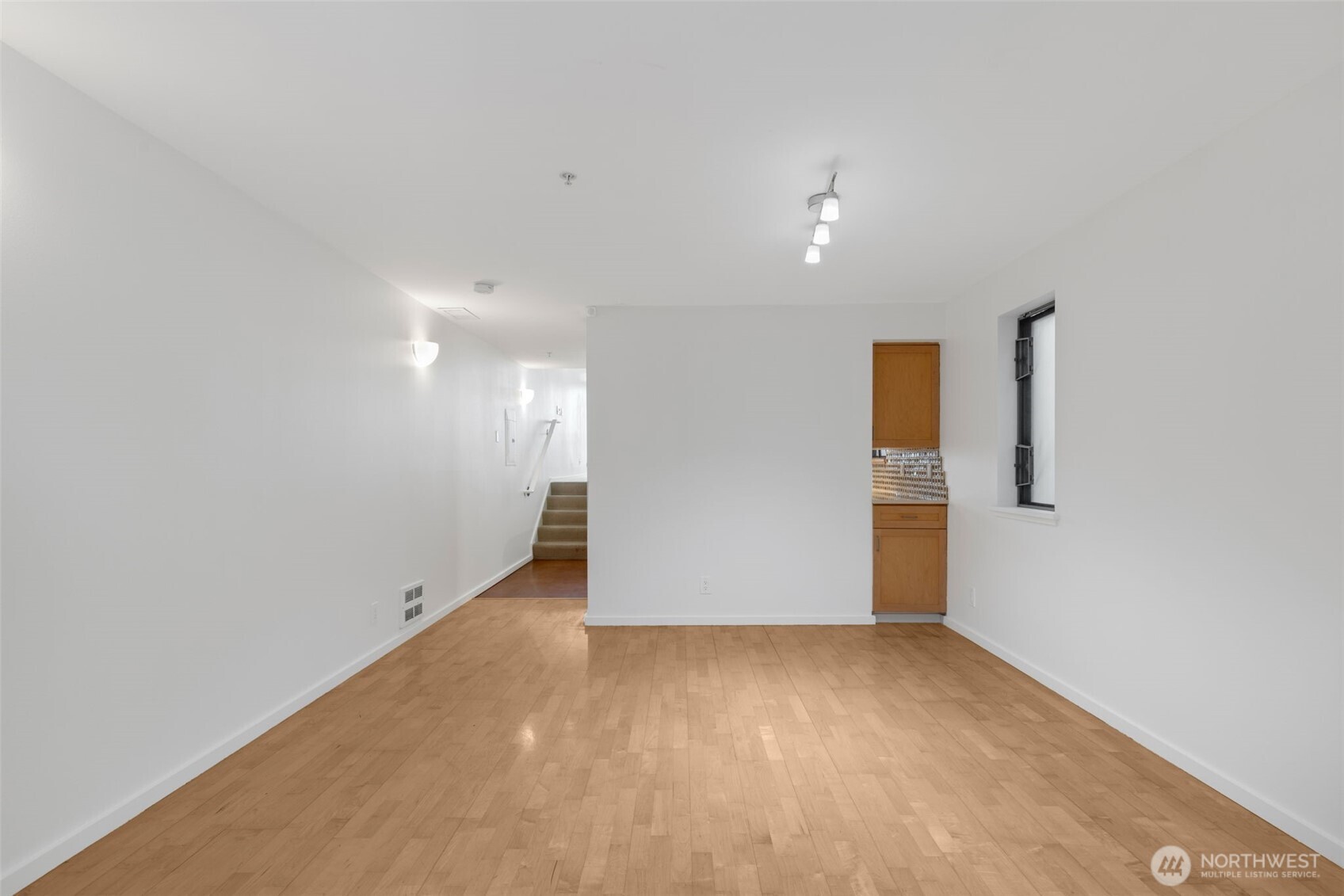 2048 13th Avenue W Seattle WA 98119