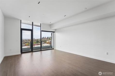 838 Avenue Square NE Bellevue WA 98004