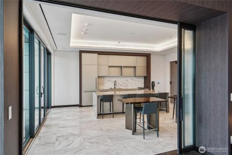 838 Avenue Square NE Bellevue WA 98004