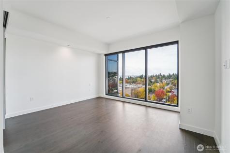 838 Avenue Square NE Bellevue WA 98004